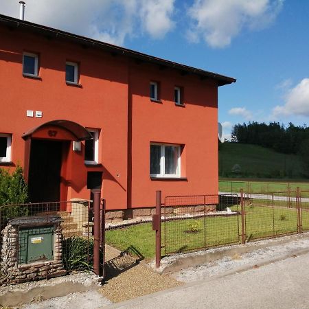 Ubytovani 67 Villa Kuncice nad Labem Exteriör bild