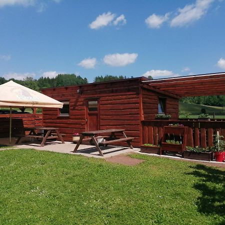 Ubytovani 67 Villa Kuncice nad Labem Exteriör bild