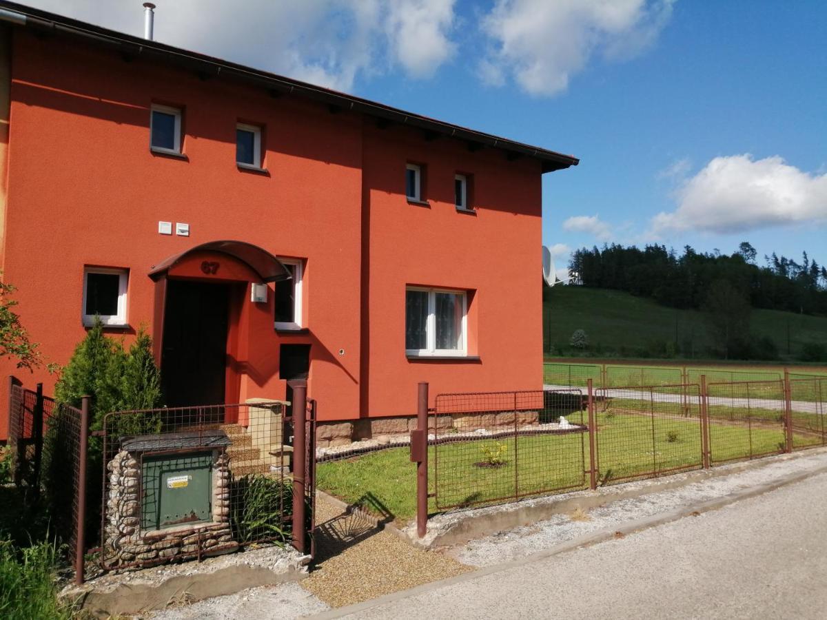 Ubytovani 67 Villa Kuncice nad Labem Exteriör bild